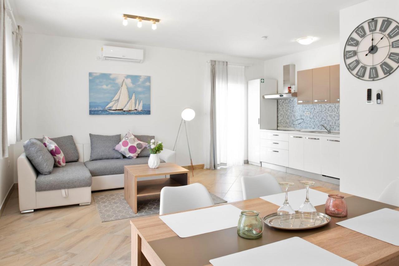 Aaa Anic Amazing Apartments Deluxe สปลิท ภายนอก รูปภาพ