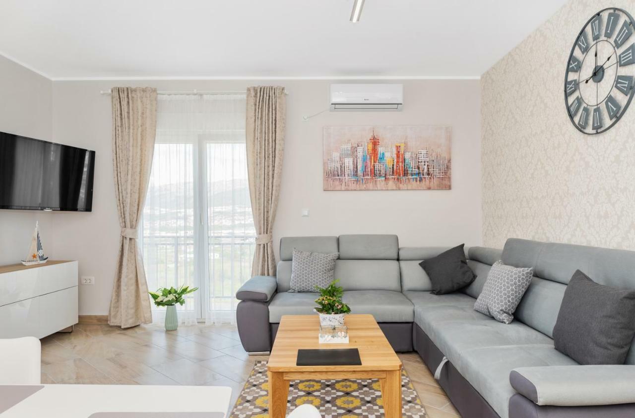 Aaa Anic Amazing Apartments Deluxe สปลิท ภายนอก รูปภาพ