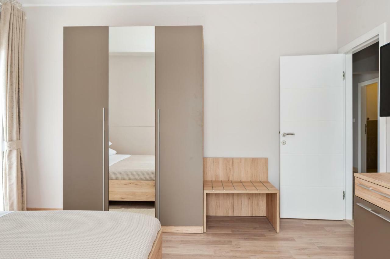 Aaa Anic Amazing Apartments Deluxe สปลิท ภายนอก รูปภาพ