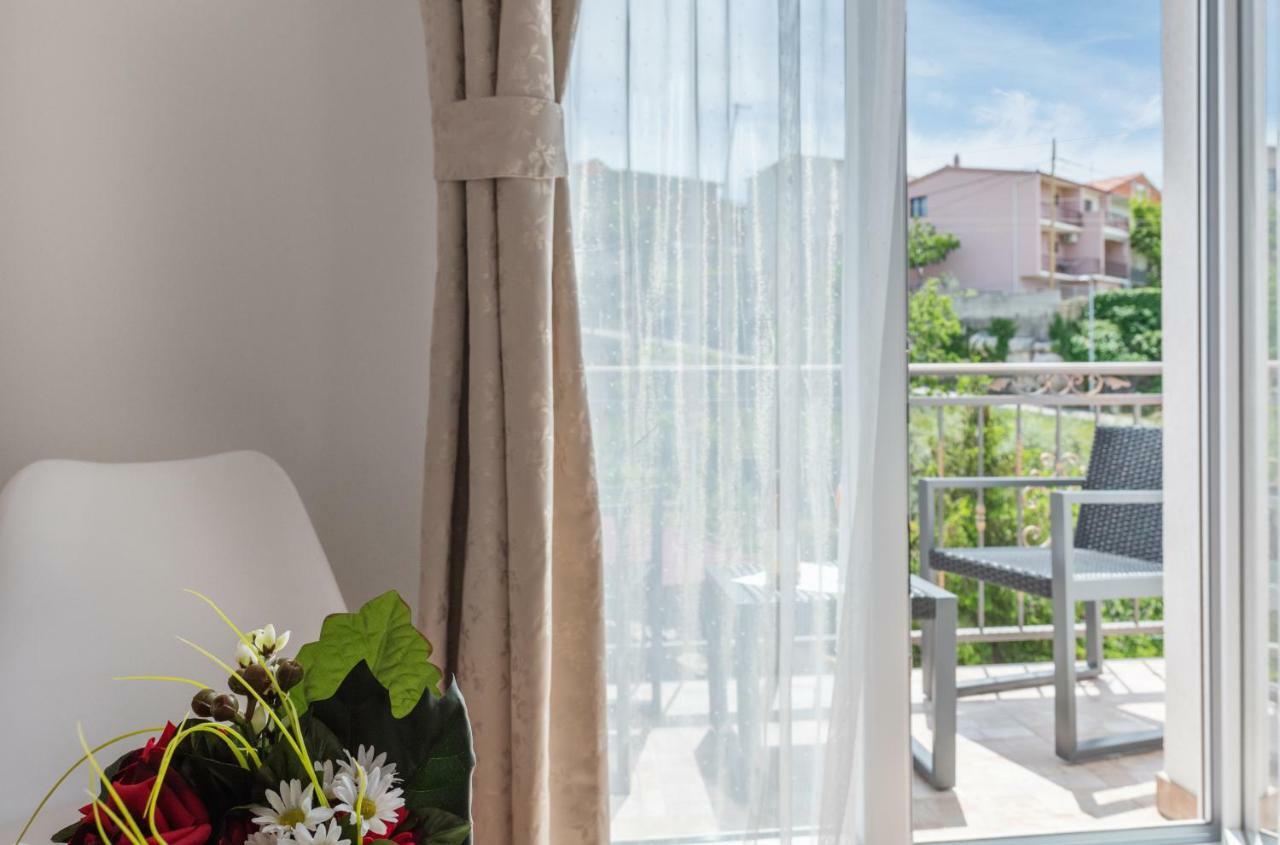 Aaa Anic Amazing Apartments Deluxe สปลิท ภายนอก รูปภาพ