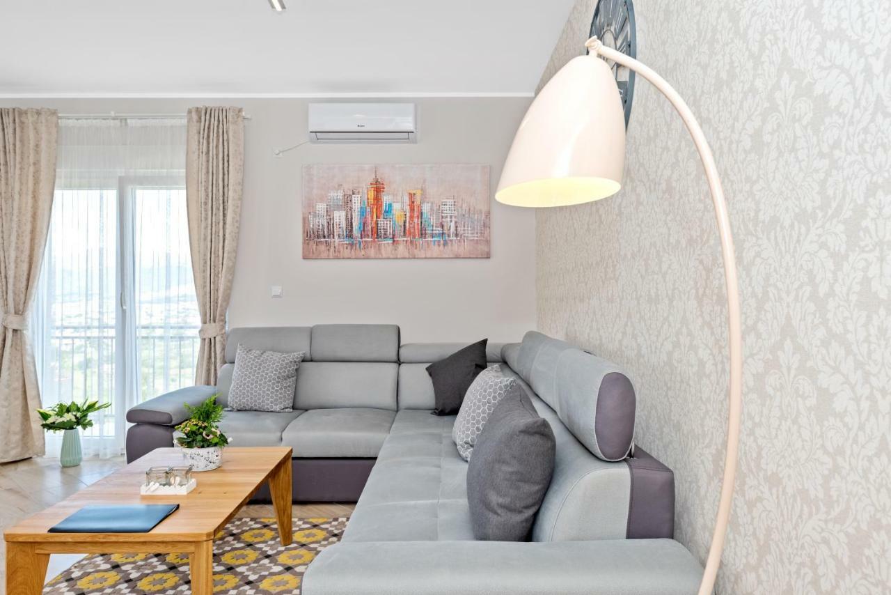 Aaa Anic Amazing Apartments Deluxe สปลิท ภายนอก รูปภาพ