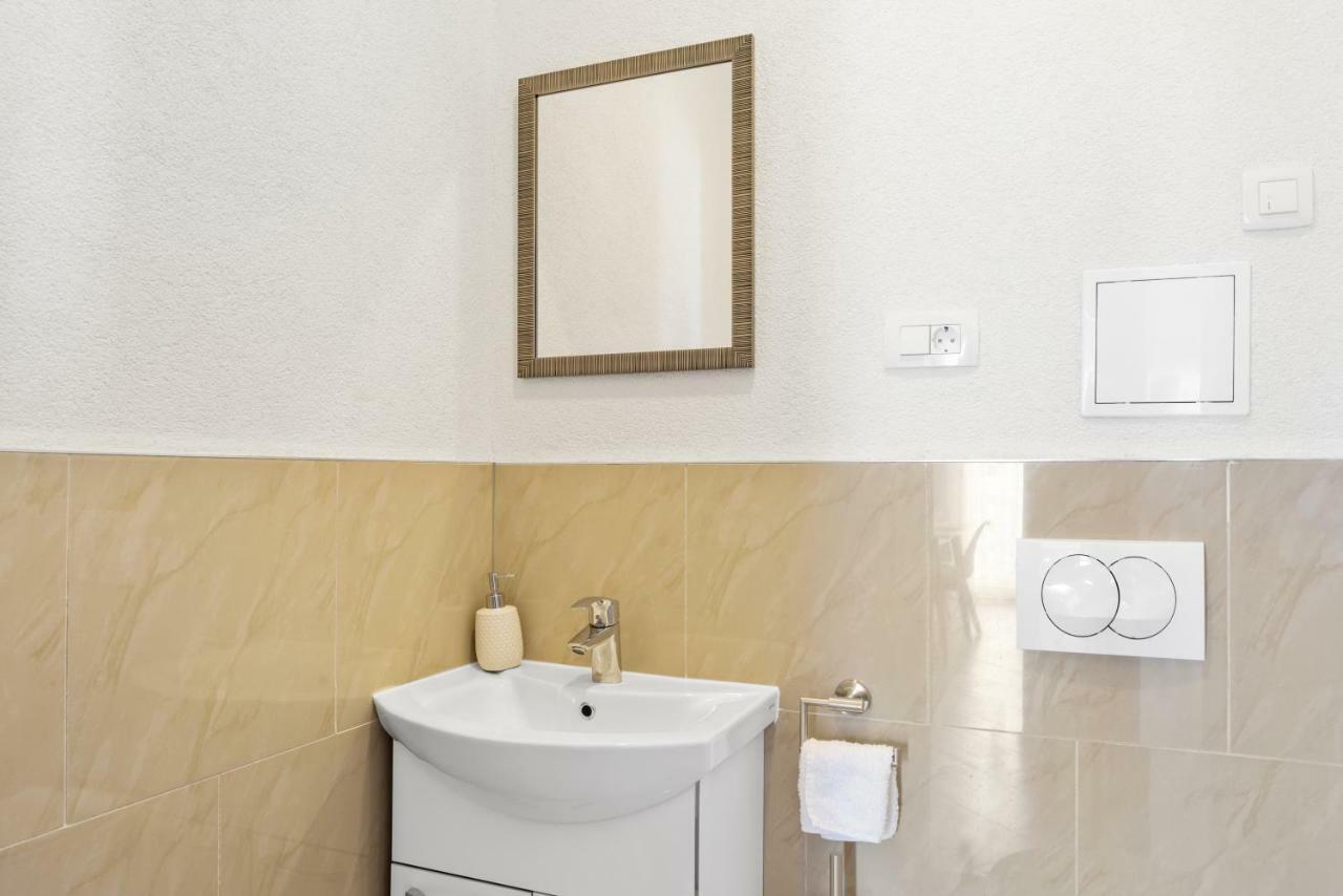 Aaa Anic Amazing Apartments Deluxe สปลิท ภายนอก รูปภาพ