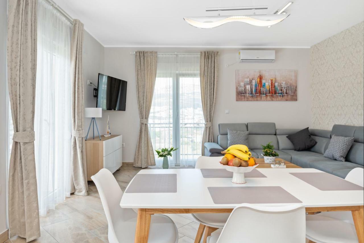 Aaa Anic Amazing Apartments Deluxe สปลิท ภายนอก รูปภาพ