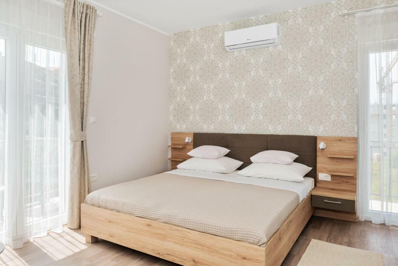Aaa Anic Amazing Apartments Deluxe สปลิท ภายนอก รูปภาพ